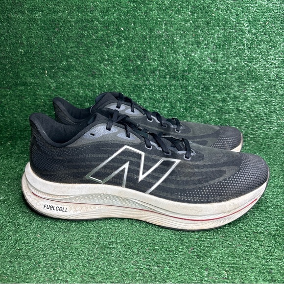 New Balance Shoes Mens Size 13 2E Wide FuelCell Walker Elite Black Sneakers - Picture 1 of 12